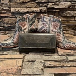 🤎🌲💚Frye Melissa Leather Continental Leather Snap Wallet -PINE- Retail $158